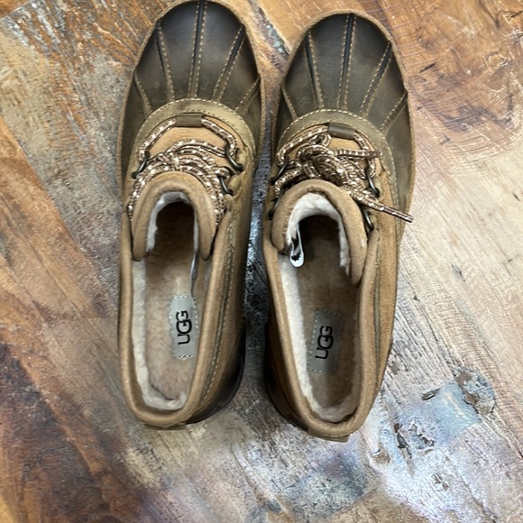 NIB UGG Greda Boots - Picture 2 of 8